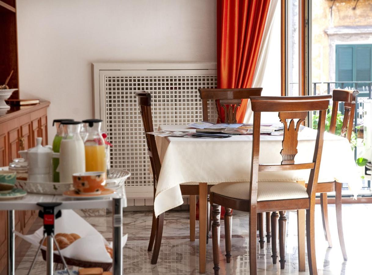 ナポリ Artis Domus Bed & Breakfast エクステリア 写真